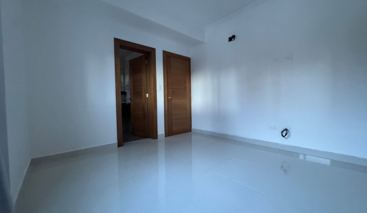 PHOTO-2025-08-13-20-43-18 (8)